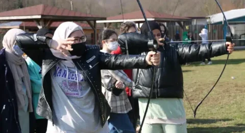 بناء الثقة بالنفس عند المراهقين